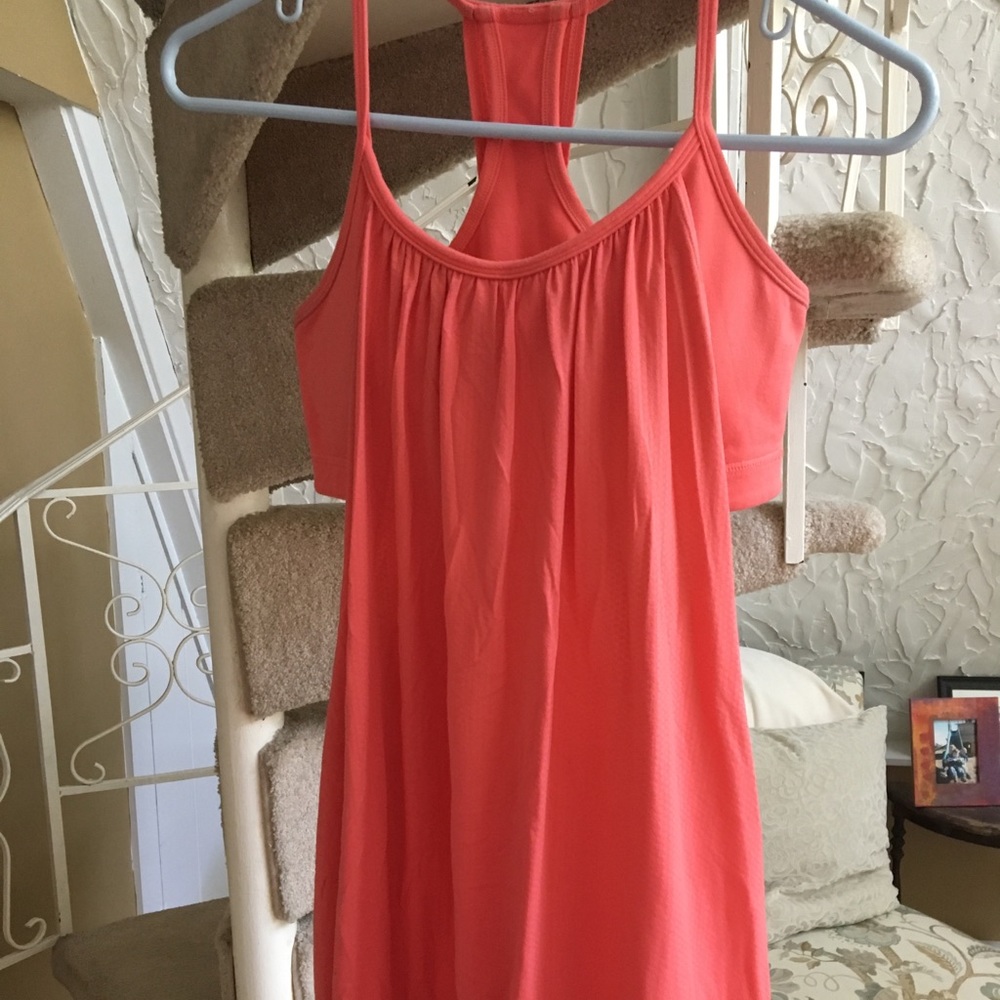 Lululemon tank top size 6
